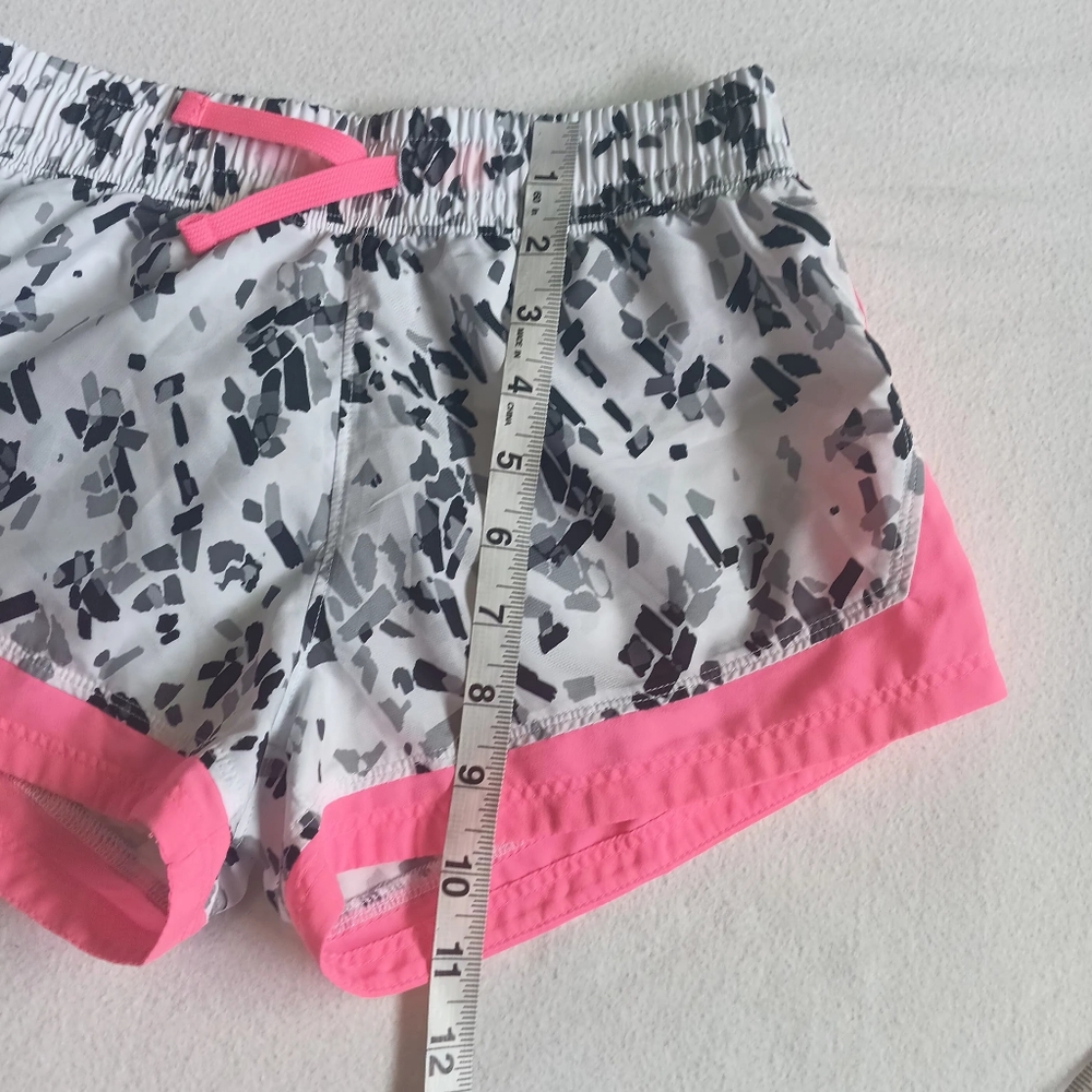 Under Armour Sz Gurls M Pink, White and Black Athletic Shorts With Stretch Waist - Picture 3 of 5